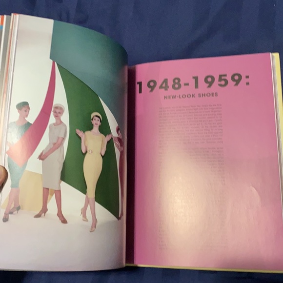 Book “Vintage Shoes” by Caroline Cox - Picture 4 of 11